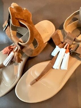 UGG W LECIA sandals NWT W size 11 EU 42